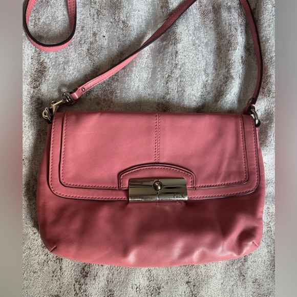 Pink Coach Crossbody 🩷 - Picture 3 of 6